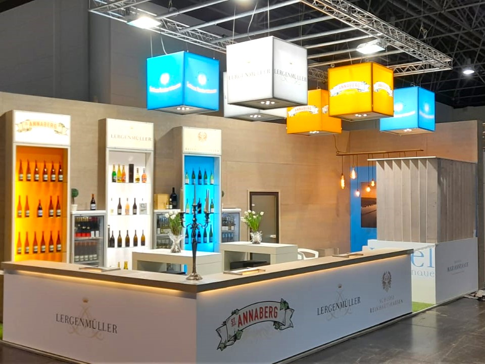 Messestand-Weingut-Lergenmueller.jpg